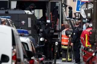 Prise d'otages à Paris: le forcené transféré en psychiatrie