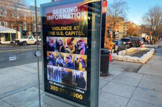 Pour retrouver les auteurs des violences au Capitole, les autorités américaines les affichent dans les arrêts de bus