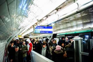 Grève RATP: huit lignes fermées mardi, le trafic toujours 