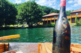 Ce restaurateur a fait vieillir son vin au fond d'un lac d'Auvergne
