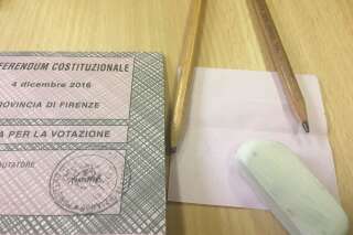 Un chanteur italien, Piero Pelù, accuse son bureau de vote de lui avoir donné un stylo effaçable pour remplir son bulletin