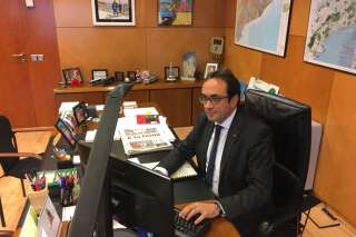 Des dirigeants catalans destitués publient des photos depuis les bureaux qu'ils n'ont plus le droit d'occuper