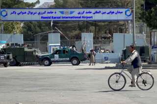 Les talibans disent contrôler des parties de l'aéroport de Kaboul
