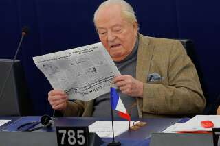 Jean-Marie Le Pen perd son immunité parlementaire pour l'affaire des assistants du FN