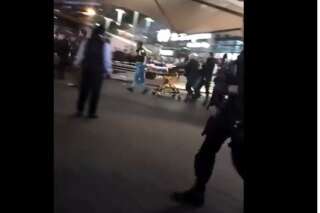 Pays-Bas: la police tire sur un homme armé d'un couteau à l'aéroport d'Amsterdam