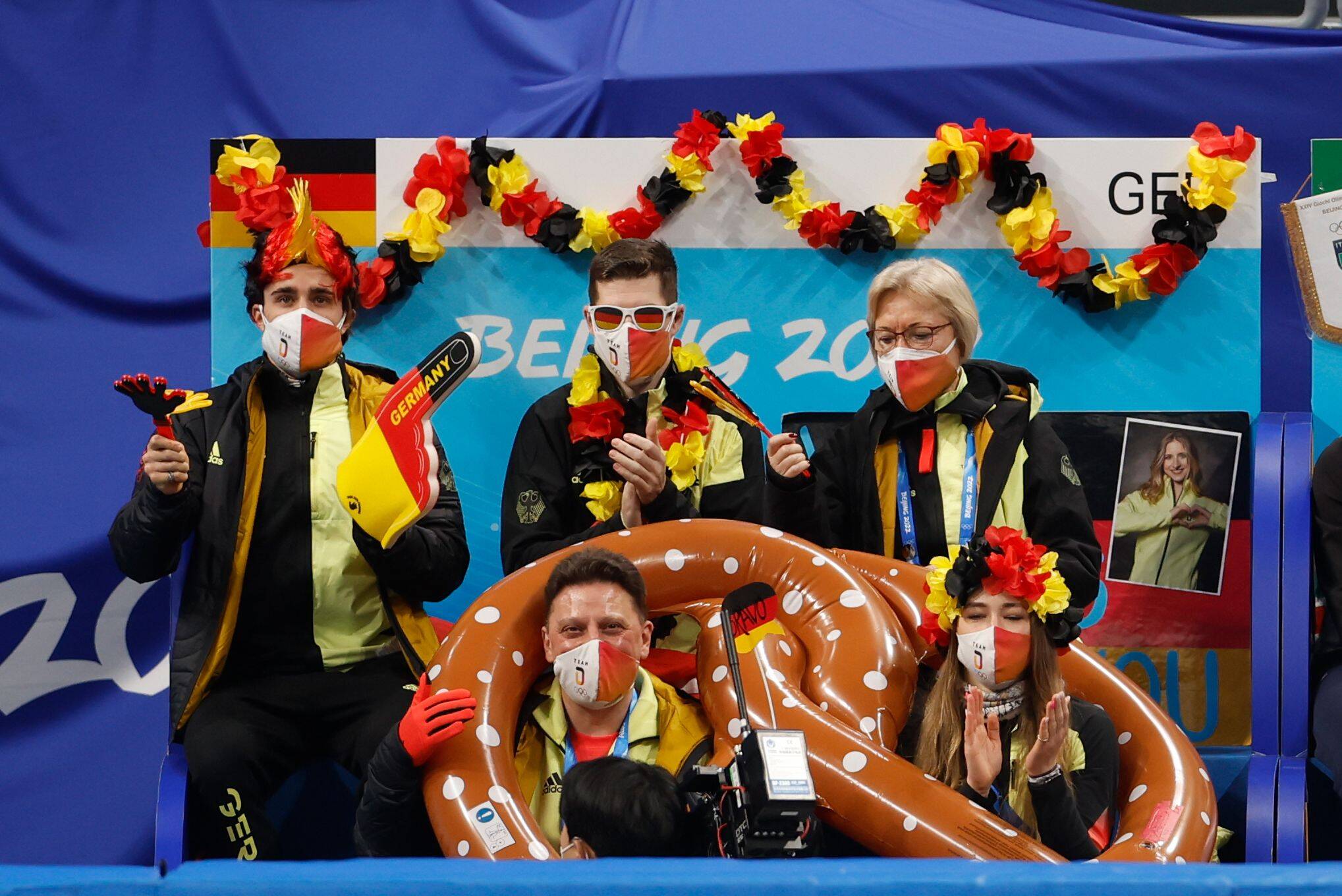 Bei den Olympischen Spielen in Peking fallen deutsche Riesenkekse auf