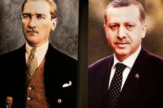 Erdogan se rêve en Atatürk, icône intouchable en Turquie et symbole... de ses opposants