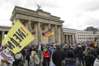 Allemagne: Des militants anti-pass arrêtés pour avoir préparé des attentats violents