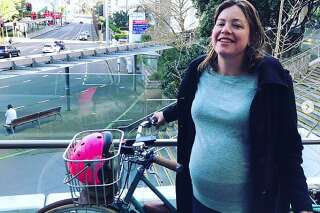 La ministre écologiste néo-zélandaise Julie Anne Genter s'est rendue à son accouchement à vélo