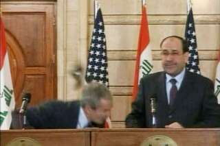 Muntadhar al Zaidi, l'homme qui avait jeté ses chaussures sur Bush, est candidat aux législatives en Irak
