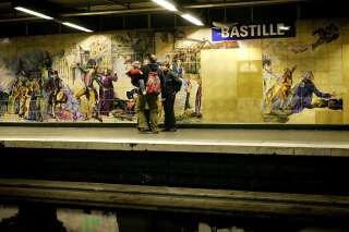 Après l'agression au liquide inflammable dans le métro à Paris, un homme placé en unité psychiatrique