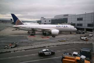 United Airlines prend enfin des mesures contre le surbooking après le scandale du passager violemment expulsé