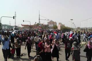 Soudan: la foule en liesse, convaincue de la chute du régime