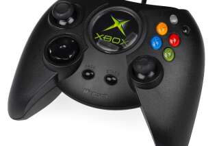 Avec la Xbox One X, Microsoft annonce le retour de sa manette géante et la rétrocompatibilité avec la première Xbox