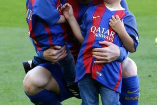 Thiago suit les traces de son père Lionel Messi à Barcelone