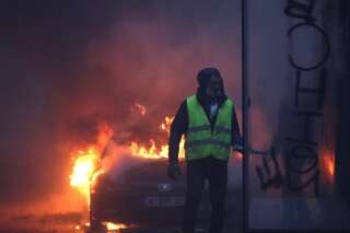 378 personnes en garde à vue, dont 33 mineurs après les manifestations de gilets jaunes à Paris