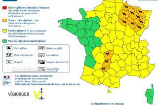 Météo France place 12 départements en vigilance orange orages et pluie-inondation