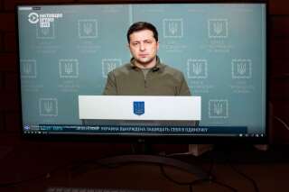 Guerre en Ukraine: cible prioritaire de la Russie, Zelensky refuse d'évacuer Kiev