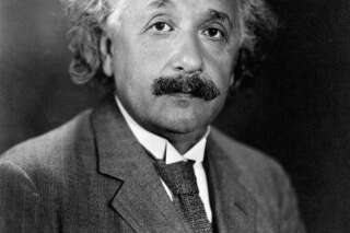 Une page manquante de calculs d'Albert Einstein dévoilée