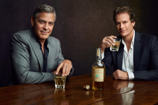 George Clooney avait créé sa propre tequila, Casamigos, pour s'amuser. Il vient de la vendre pour un milliard de dollars