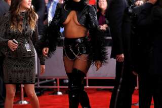 Lady Gaga n'aurait pas pu faire un slam aux Grammy Awards 2017 dans cette tenue
