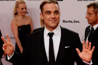 Robbie Williams révèle être diminué par l'arthrite