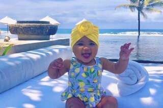 Le mini-turban, l'accessoire mode sur la tête des bébés stars