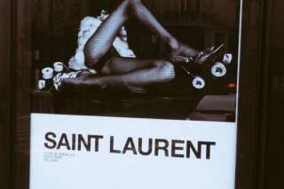 La maison Yves Saint Laurent a retiré ses affiches 