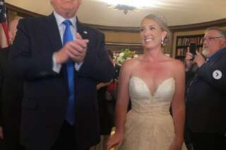 Donald Trump photographié à un mariage entre les fusillades d'El Paso et Dayton