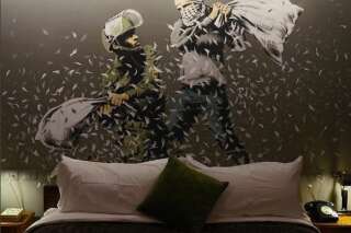 Banksy dévoile son hôtel adossé au mur controversé d'Israël en Cisjordanie
