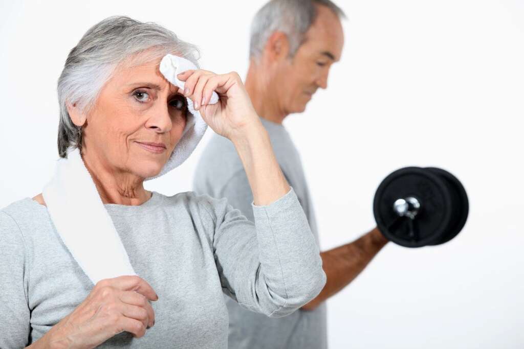 Pour préserver sa mémoire en vieillissant - Le sport permet de retarder la perte de mémoire liée à l'âge. En vieillissant, une zone du cerveau appelée l'hippocampe se rétrécit, ce qui provoque des pertes de mémoire. Mais cette zone génère aussi la production de neurones tout au long de notre vie. Et l'exercice physique favorise cette production.