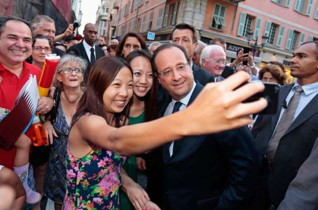 Le selfie avec François Hollande - Un selfie pris lors de l'inauguration des Jeux de la Francophonie, à Nice, le 7 septembre 2013.
