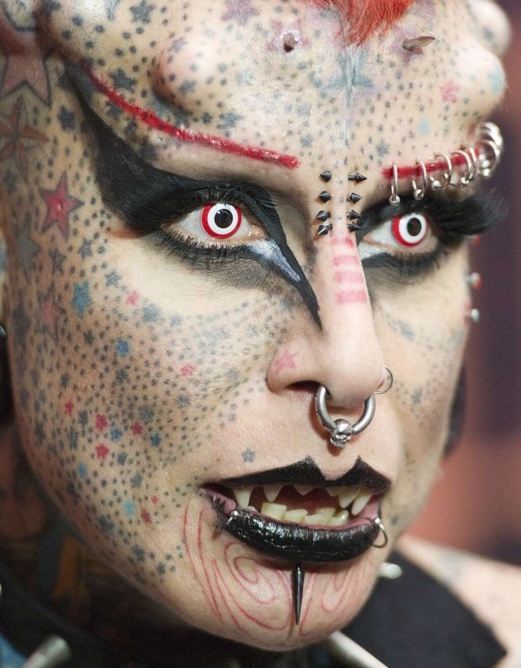 Les tatouages les plus fous. - La mexicaine Maria José Cristerna appelée "La femme vampire" pose pendant l'Expotattoo Venezuela.