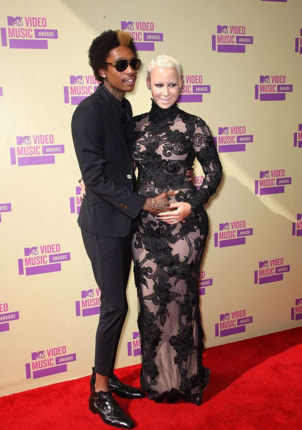 2012 MTV Video Music Awards - Arrivals - LOS ANGELES, CA - SEPTEMBER 06:  (L-R) Rapper Wiz Khalifa and model Amber Rose arrive at the 2012 MTV Video Music Awards at Staples Center on September 6, 2012 in Los Angeles, California.  (Photo by Frederick M. Brown/Getty Images)