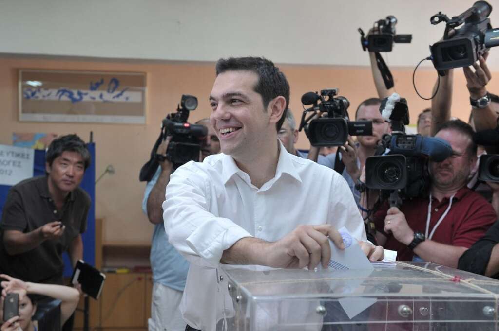 Alexis Tsipras, chef du parti Syriza (gauche radicale) et favori de l'élection - Alexis Tsipras est pro-européen mais anti-plan d'austérité. Favori dans les derniers sondages, réalisés le 1er juin, ces deux positions sont a priori incompatibles. Reste à savoir s'il infléchira son discours vis-à-vis du plan d'austérité ou non.