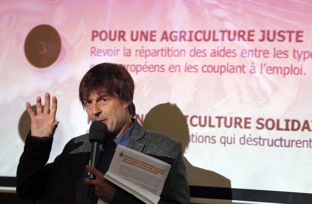 Nicolas Hulot - Animateur télé vedette à forte popularité il s'est servi de celle-ci pour placer l'écologie au centre du débat politique. D'abord pour témoigner de son combat en 2007, il a concouru plus sérieusement pour l'investiture d'Europe Écologie Les Verts en 2012, battu par Eva Joly.  Son fait d'arme : être parvenu à imposer aux principaux candidats de 2007 de signer son "pacte écologique."