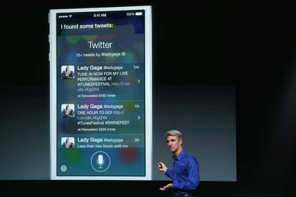 Keynote Apple - CUPERTINO, CA - SEPTEMBER 10:  Apple Senior Vice President of Software Engineering Craig Federighi speaks about iOS 7 on stage during an Apple product announcement at the Apple campus on September 10, 2013 in Cupertino, California. The company is expected to launch at least one new iPhone model.  (Photo by Justin Sullivan/Getty Images)