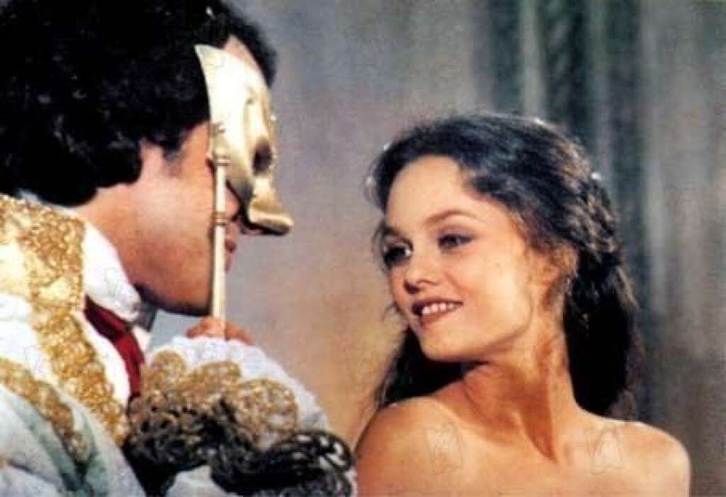 Un amour de sorcière - 1997, Vanessa Paradis joue aux côtés de Jean Reno et Jeanne Moreau, dans un film fantastique de René Manzor.