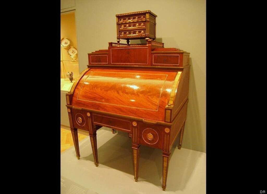David Roetgen - Bureau à cylindre  <em>Env. 1785, exposé au Carnegie Museum of Art, Pittsburgh, Pennsylvania, USA.</em>