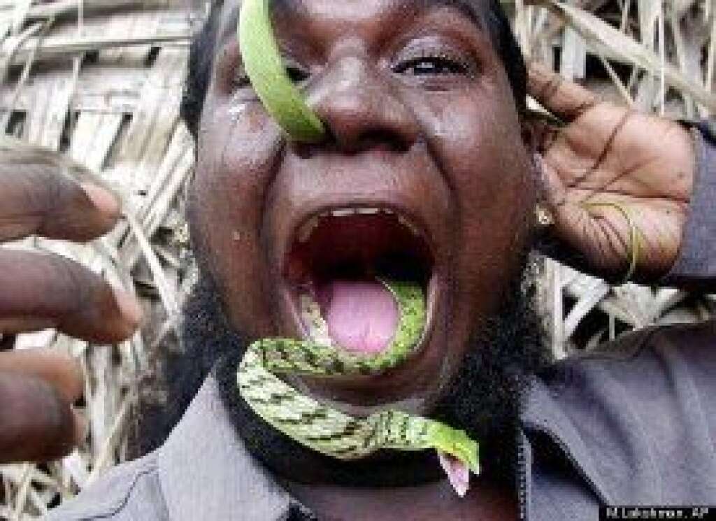 - C. Manoharan of India first set a record for swallowing 200 earthworms in 30 seconds. He also tried to set a record by flossing two snakes through one nostril. (Sources: AP, Guinness Book of World Records)