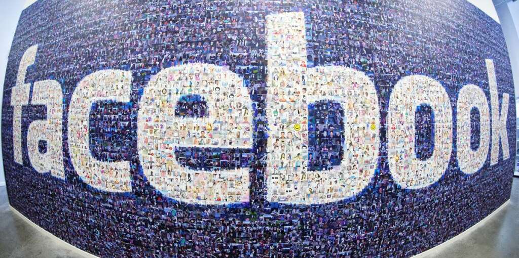 2. Facebook: +118% - Malgré une introduction en Bourse ratée en 2012, Facebook a bien refait son retard en 2013. Le réseau social a publié un chiffre d’affaires de 2 milliards de dollars au troisième trimestre 2013, en progression de 60% sur un an.  Objet d’interrogations lors de son introduction, <a href="http://www.lesechos.fr/entreprises-secteurs/tech-medias/actu/0203099974090-facebook-depasse-les-2-milliards-de-chiffre-d-affaires-624128.php" target="_blank">le secteur mobile nourrit désormais la croissance de Facebook.</a> Il représente désormais 49% de ses revenus publicitaires, tout en continuant à engranger de nouveaux utilisateurs sur smartphones et tablettes. Facebook soigne également sa rentabilité. La société californienne a généré un bénéfice net de 425 millions de dollars au troisième trimestre.