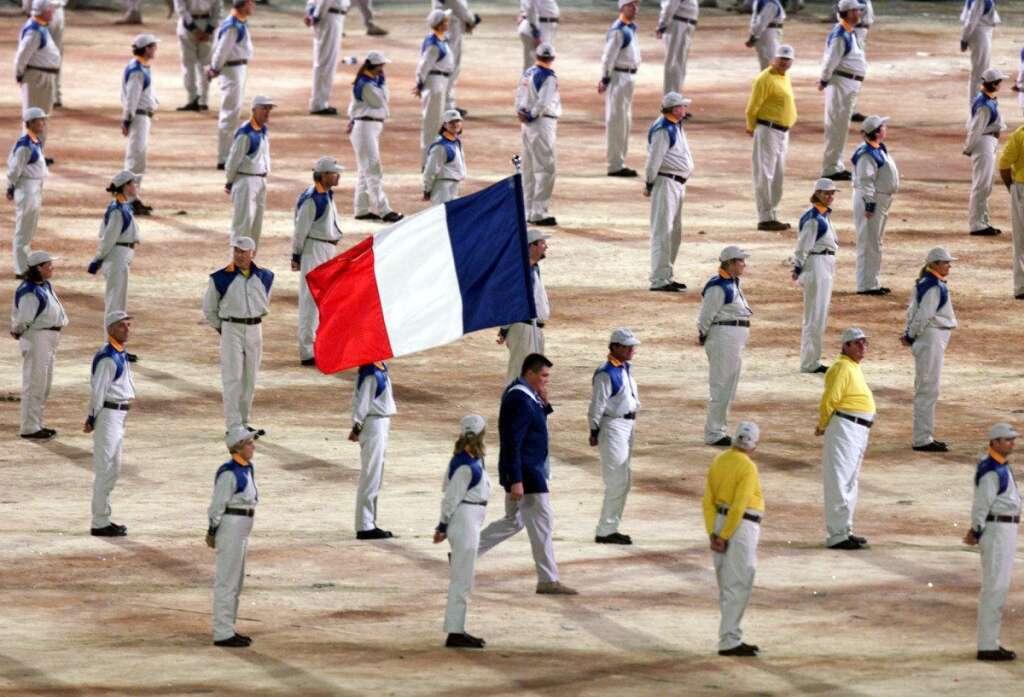 Sidney 2000: David Douillet - 15 septembre 2000 à Sidney (Australie), David Douillet porte-drapeau de la délégation française.