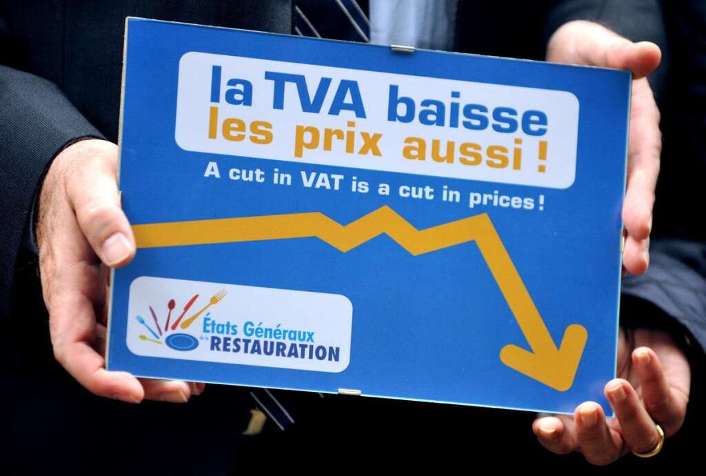 La Taxe sur la valeur ajoutée (TVA): 132,2 milliards € - Cette taxe frappe tous les biens de consommation à des degrés divers. Au 1er janvier 2014, ses trois taux passeront à 5,5%, 10% et 20%. Avec 132,2 milliards d'euros de recettes en 2012, c'est une des taxes les plus rentables.