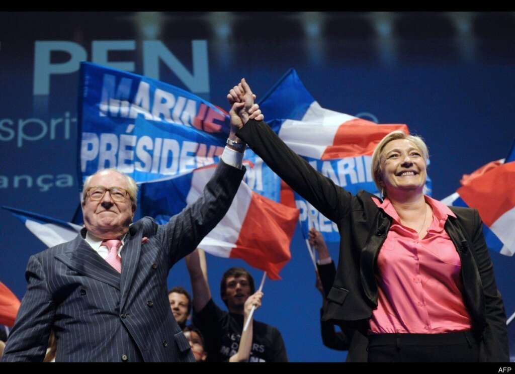 FLOP #2: Jean-Marie Le Pen, le (presque) indéboulonnable - Belle stabilité pour le président d'honneur du FN qui conserve son rang de personnalité politique toujours en activité la plus détestée.  <strong>Opinions positives:</strong> 6 (-1) <strong>Opinions négatives:</strong> -54 (+6) <strong>Score net:</strong> -48 (-7)