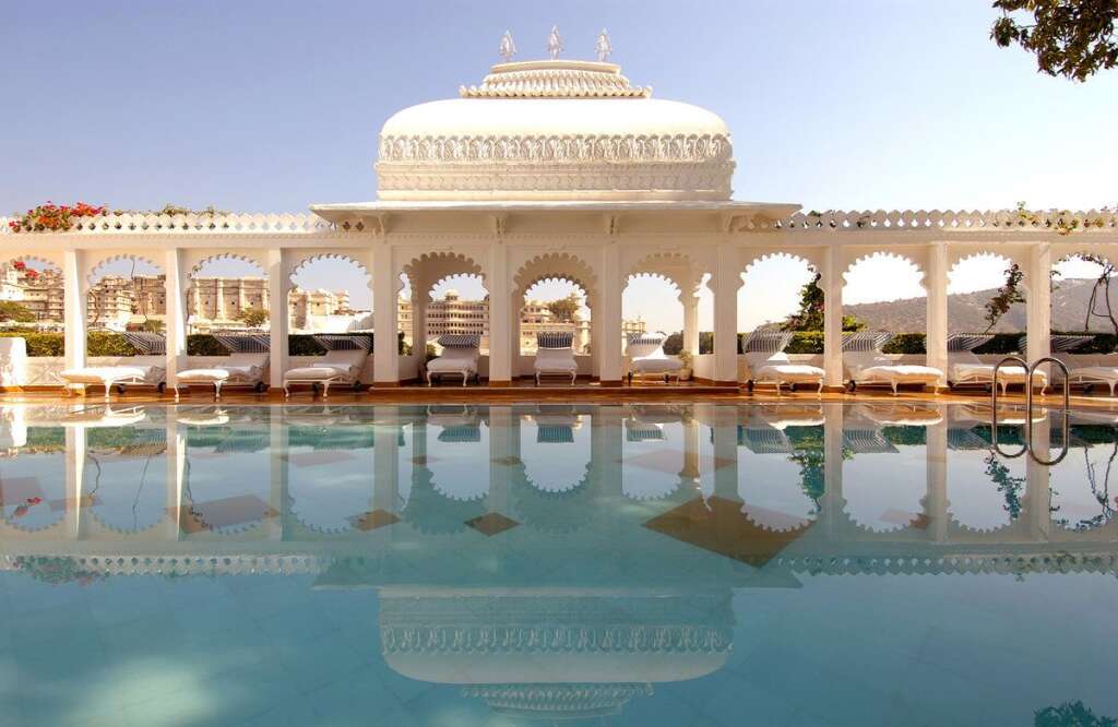 La piscine du Taj Lake Palace d'Udaipur en Inde - Enjoy