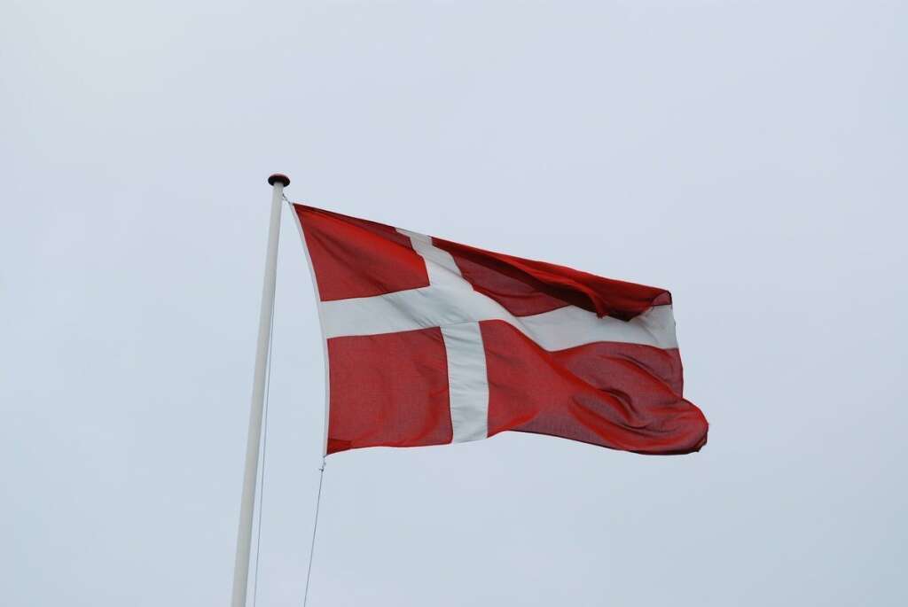Danemark - <strong>Durée du congé maternité: </strong>52 semaines <strong>Pourcentage du salaire perçu:</strong>100%