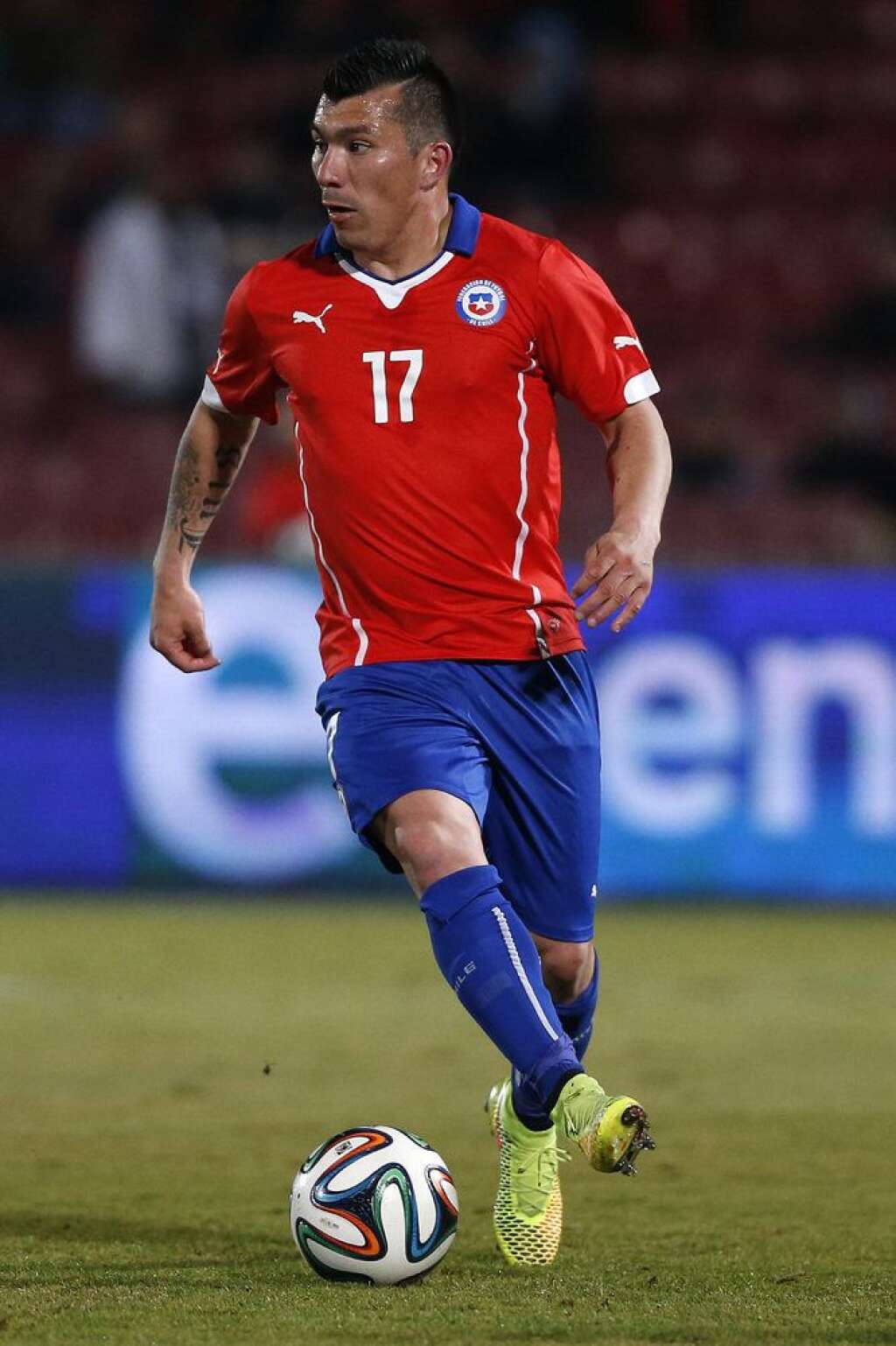 Gary Medel (Chili) - Son club: Cardiff City (Pays de Galles/Angleterre) Poste: milieu