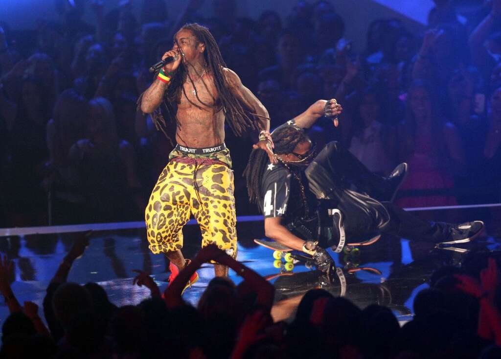 2012 MTV Video Music Awards - Show - LOS ANGELES, CA - SEPTEMBER 06:  Rapper Lil Wayne performs onstage during the 2012 MTV Video Music Awards at Staples Center on September 6, 2012 in Los Angeles, California.  (Photo by Christopher Polk/Getty Images)