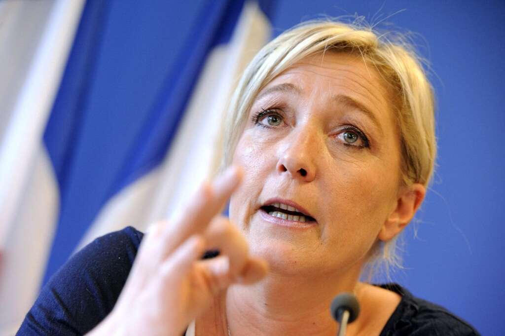 Marine Le Pen, la montée en puissance - "Troisième homme" surprise de 2012, Marine Le Pen entend récidiver en 2017 en se qualifiant au second tour. La crise de l'euro, la flambée du chômage et la pénétration des idées du FN dans la société française alimentent ses espoirs. Mais il lui faudra d'abord confirmer que l'extrême droite est en mesure de briguer le pouvoir et non de simplement jouer les seconds rôles. Les européennes de 2014 ont démontré que le scénario n'a rien d'un fantasme.