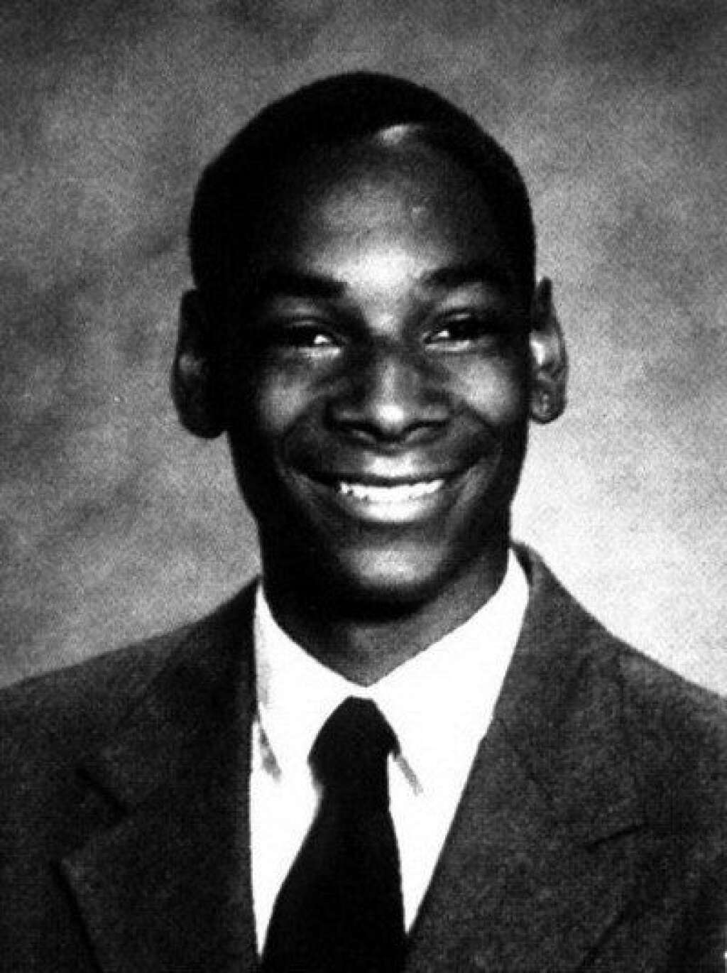Calvin Cordozar Broadus Jr. alias Snoop Dogg -
